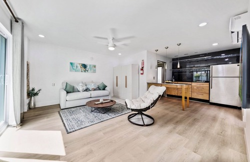 Birch Park Finger Streets House | The perfect Vacation next to the Ocean in the heart of Fort Lauderdale Beach.