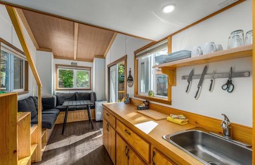 Regional District of Nanaimo House | The perfect Vancouver Island experience beside Nanaimo’s #1 lake!