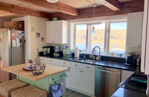 East Falmouth House | The Perfect Waterfront Home, mins from downtown and beaches! Getaway this summer