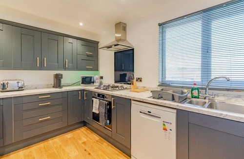 Newport Apartment | The Perfect Welsh Oasis