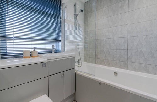Newport Apartment | The Perfect Welsh Oasis