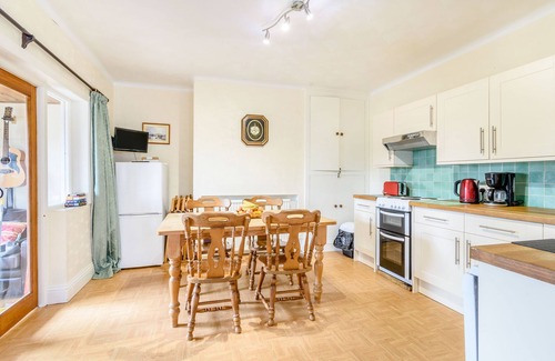 Scarborough House | THE PERKS, pet friendly, country holiday cottage in Scarborough