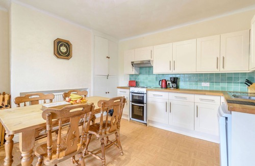 Scarborough House | THE PERKS, pet friendly, country holiday cottage in Scarborough