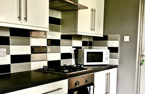 Mapperley House | The Perry Road Four Bedroom House no240