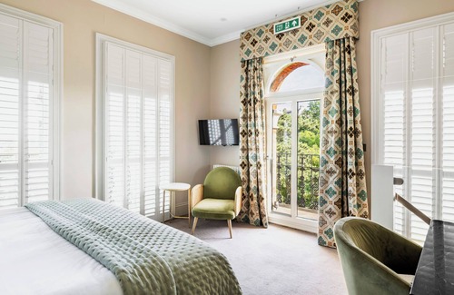 Richmond-upon-Thames Hotel | The Petersham