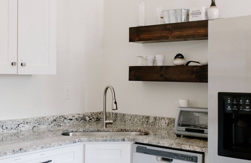 Isle of Palms Apartment | The Petite Retreat - Walk to Mayo Clinic!
