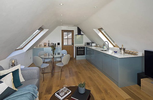 Wicklewood Bed & Breakfast | The Pheasantry - Luxury Eco Retreat with breakfast