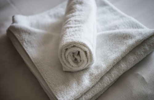 Montacute Bed & Breakfast | The Phelips Arms