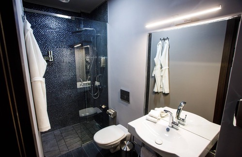 Kentron Hotel | The Phoenix Hotel