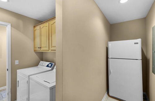 Lutts House | The Pickwick Porch is a cozy 3-bedroom, 2.5-bath home, minutes from the water