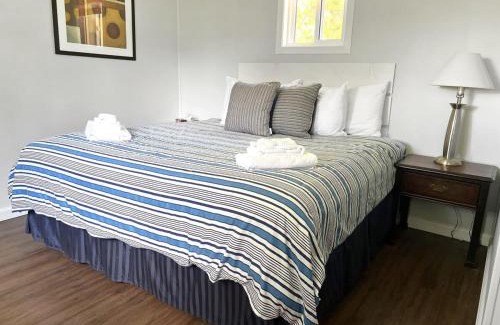 Bloomfield House | The Picton: Beautiful Couple's Getaway in PEC