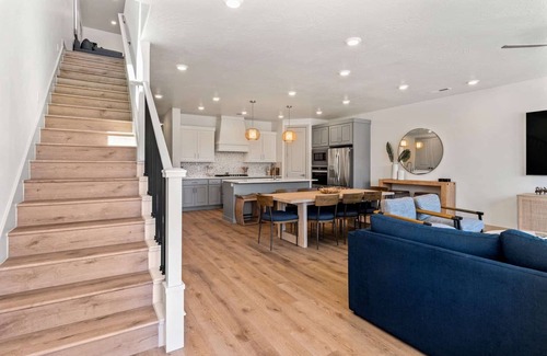 St. George House | The Piers At Desert Color: Desert Color Lagoon + Beaches