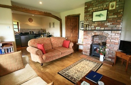 Lydney Cottage | THE PIGGERY, family friendly, character holiday cottage in Woolaston