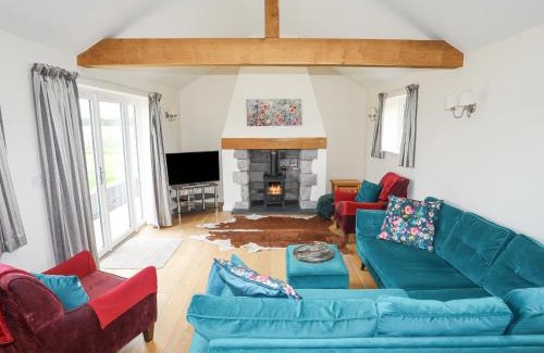 Rhyd-y-foel House | The Piggery