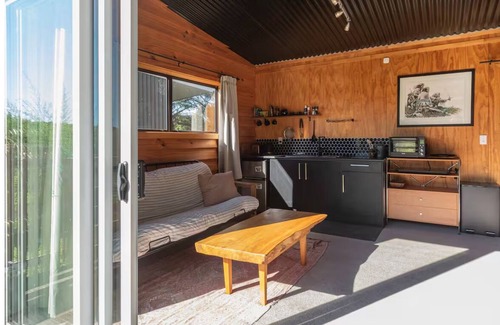 Parapara Cabin | The Piggery