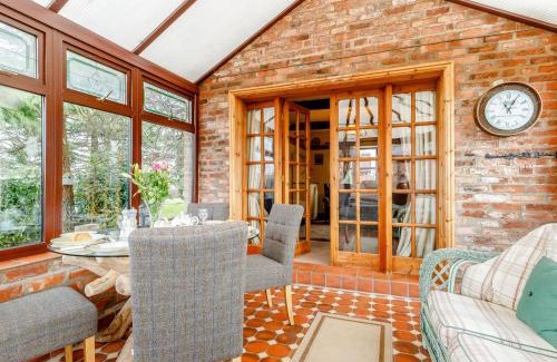 Winterley House | The Pigsty - Uk30945