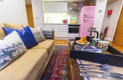 Portmellon Apartment | The Pilchard Press, The Pilchard Press on Harbourside in Mevagissey Village with FREE Parking