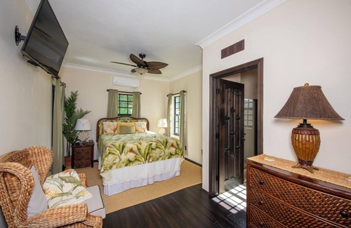 Rock Sound House | The Pilot House, Room #1 Beautiful Hotel Style Room in a Private Setting!