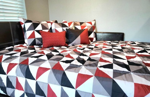 Parker Apartment | The Pilot's Den a Complete Retro Studio
