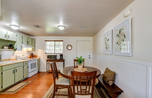 Diamond Valley Cottage | The Pine Cottage🌲Family Friendly w/VIEWS!