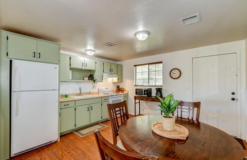 Diamond Valley Cottage | The Pine Cottage🌲Family Friendly w/VIEWS!