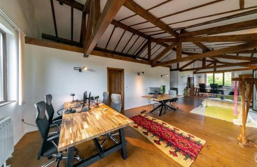 Smolyan House | The Pine Living - Guesthouse with Coworking space & Spa