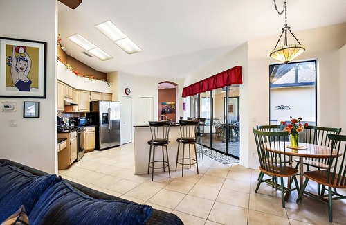 Pipers Meadow House | THE PINE WARBLER 4 BEDROOM 2.5 BATH POOL HOME PERFECT FOR ONE OR TWO FAMILIES