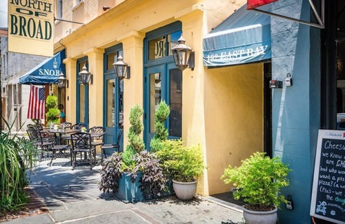 French Quarter House | The Pineapple Pad | EastBay Historic District Home