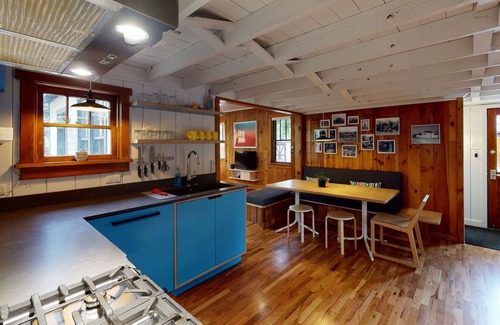 Whittier House | THE PINEHOUSE / Fully Furnished All Inclusive Downtown Boulder