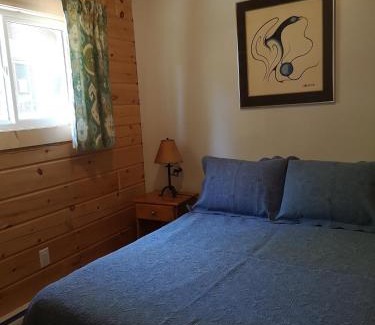Algonquin Highlands Resort | The Pines Cottage Resort