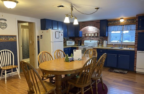 Christmas Cottage | The Pines in Christmas - Near Pictured Rocks