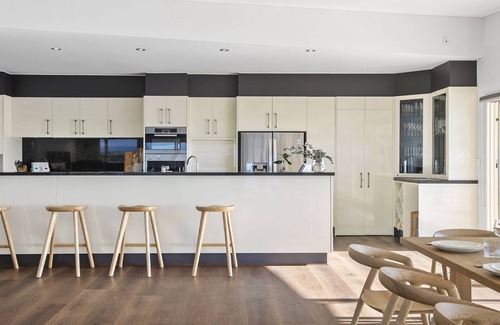 Killcare House | The Pines on Killcare Beach - beachside luxury for all the family