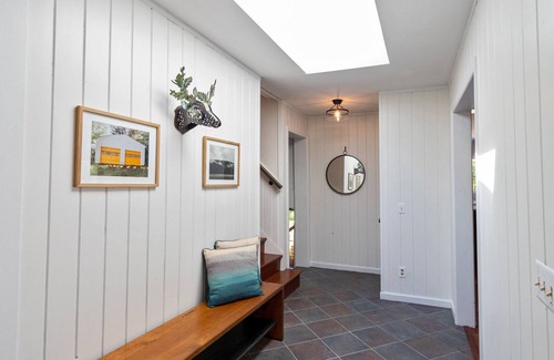 Boiceville House | The Piney Point - 4 BR Getaway between Woodstock + Phoenicia, Plus Hot Tub!