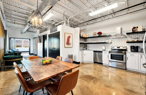 Brazos Condo | The Pink Cheetah, Luxury Condo in Downtown Waco