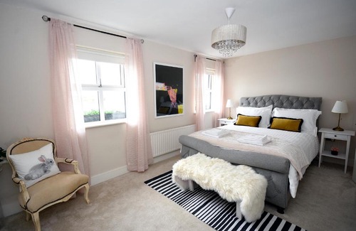 Westport Bed & Breakfast | The Pink Door Westport