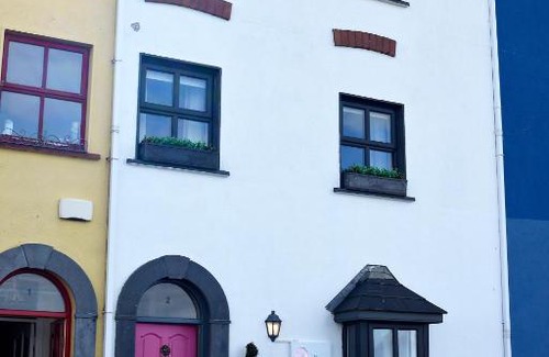 Westport Bed & Breakfast | The Pink Door Westport