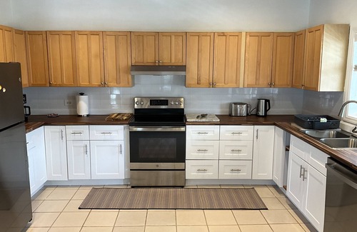Great Exuma House | The Pink @ Hoopers Bay Beach