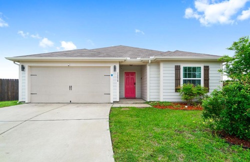 Seagoville Villa | The Pink Manor Nr Downtown