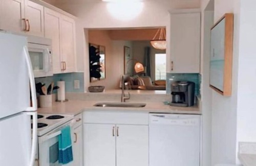 Beachwalk Apartment | The Pink Pelican