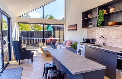 Twizel Apartment | The Pink Room- Maryburn Magic