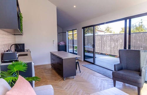 Twizel Apartment | The Pink Room- Maryburn Magic