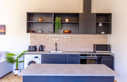 Twizel Apartment | The Pink Room- Maryburn Magic