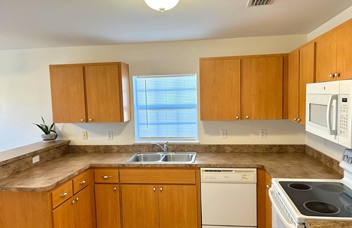 Moore Haven House | The Pink Spoonbill Riverside Haven
