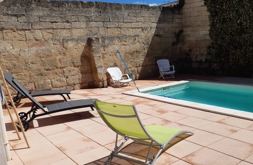 Le Cailar House | The pink villa, pretty village house with swimming pool