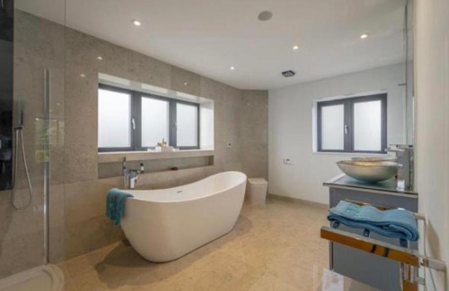 Edwalton House | The Pinnacle - 5 Bed 'Finalist' in Homebuilding & Renovating New Build Home of the Year 2019