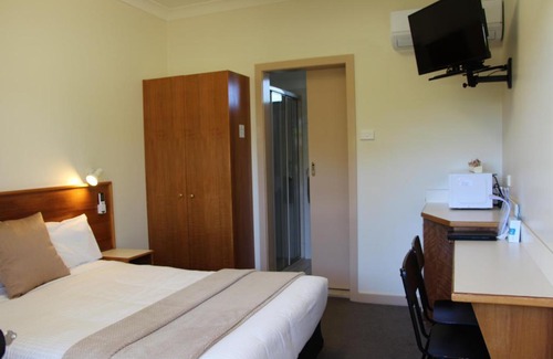 Faulconbridge Hotel | The Pioneer Way Motel