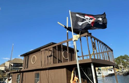 Clear Lake Shores Hotel | The Pirate Paradise