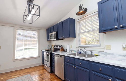 Oxford House | The Place on Pierce by Apex Short Term Stays