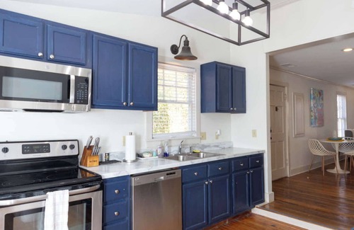 Oxford House | The Place on Pierce by Apex Short Term Stays