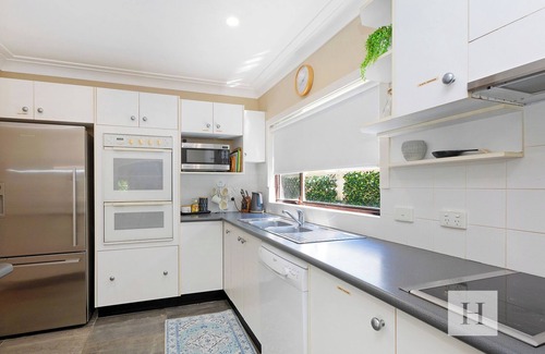 Gwandalan House | The Place - Pool, Lake, Kayaks & much more!